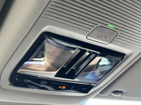 New 2026 Volkswagen Atlas SE image 29