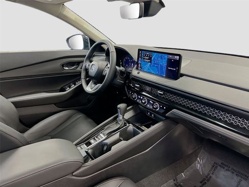 Certified 2025 Honda Accord Touring image 28