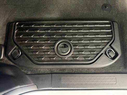 Used 2024 RAM 1500 Big Horn AWD/4WD image 17