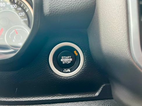 Used 2019 RAM 1500 Big Horn AWD/4WD image 21