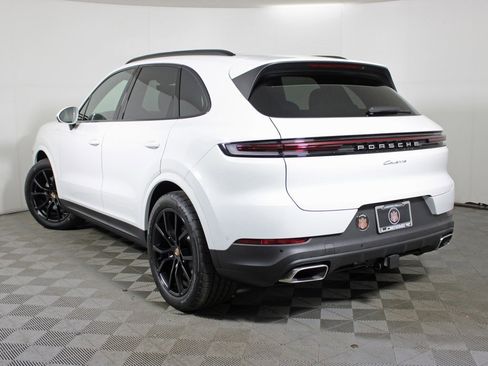New 2026 Porsche Cayenne image 3