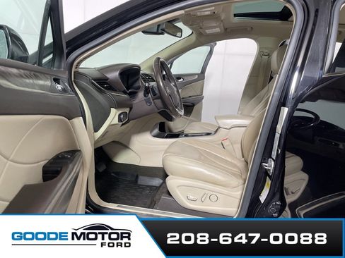 Used 2019 Lincoln MKC Reserve w/ MKC Technology Package image 16