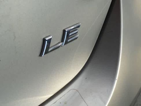 Used 2017 Toyota Camry LE FWD image 16