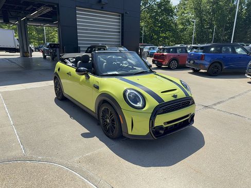 Used 2024 MINI Cooper S FWD image 2