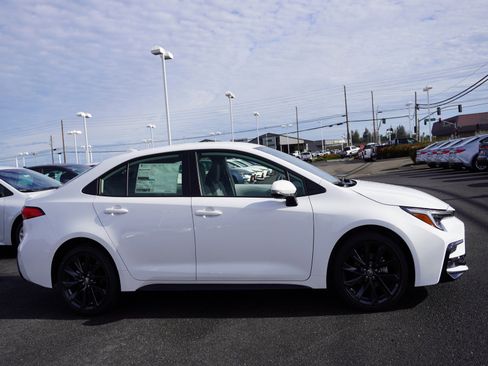 New 2026 Toyota Corolla SE image 4