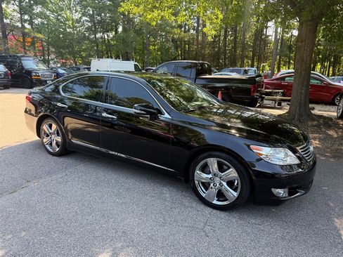 Used 2010 Lexus LS 460 RWD image 5