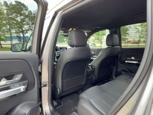 Used 2022 Mercedes-Benz GLB 250 image 36