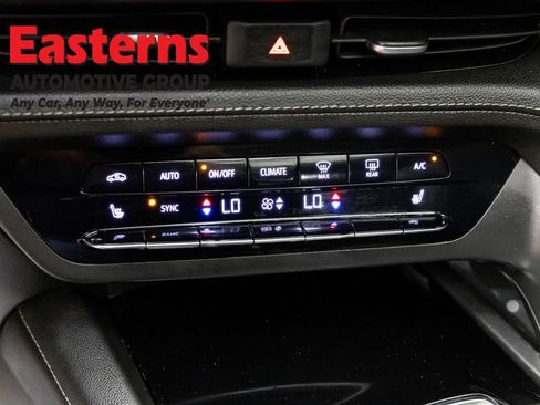 Used 2023 Buick Envision Essence w/ Sport Touring Package FWD image 20