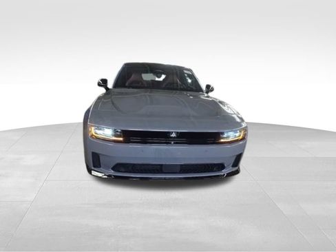 Used 2025 Dodge Charger Daytona Scat Pack w/ Track Pack AWD/4WD image 2