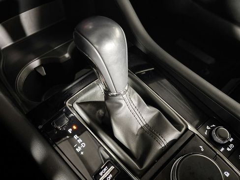 Used 2022 MAZDA MAZDA3 s image 17