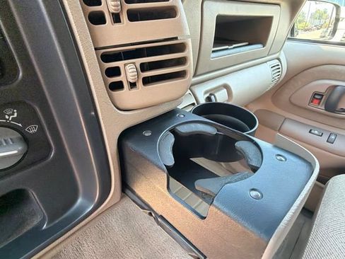 Used 1999 Chevrolet Silverado 2500 4x4 Crew Cab w/ Preferred Equipment Group 2 image 52