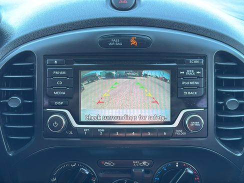 Used 2017 Nissan Juke S image 20