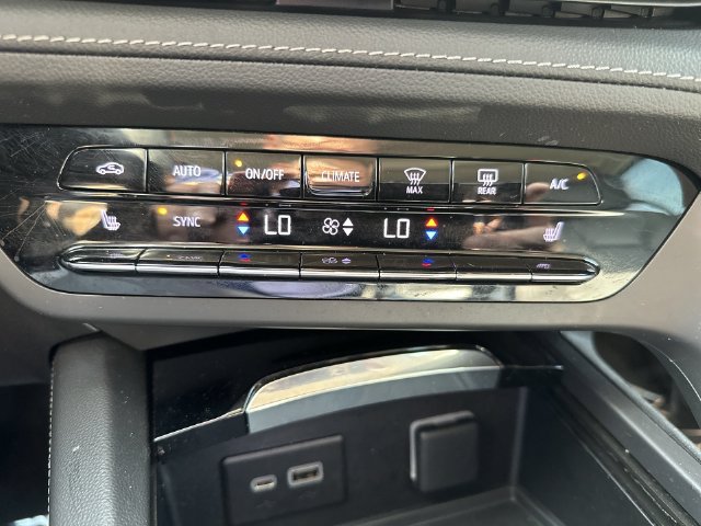 Certified 2023 Buick Envision Essence FWD image 20