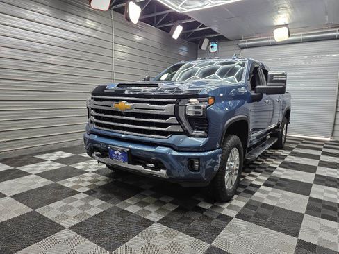 Used 2025 Chevrolet Silverado 2500 High Country w/ High Country Premium Package AWD/4WD image 54