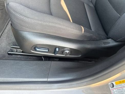 Used 2024 Chevrolet Malibu LT FWD image 19