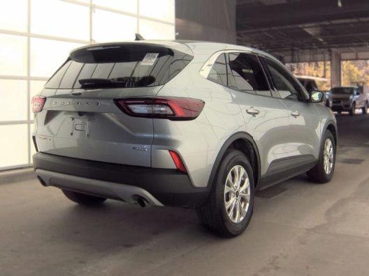 Used 2023 Ford Escape Active AWD/4WD image 2