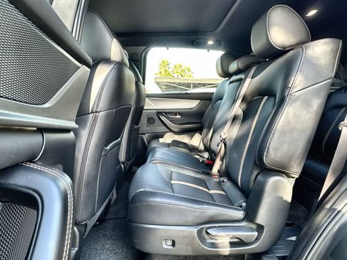 Used 2025 MAZDA CX-90 3.3 Turbo S w/ Premium Package image 19