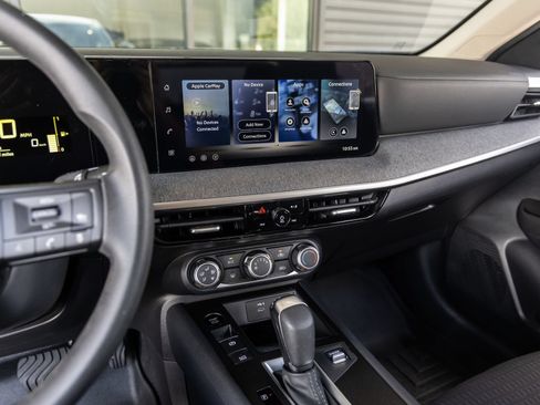 Used 2026 Nissan Kicks S FWD image 27