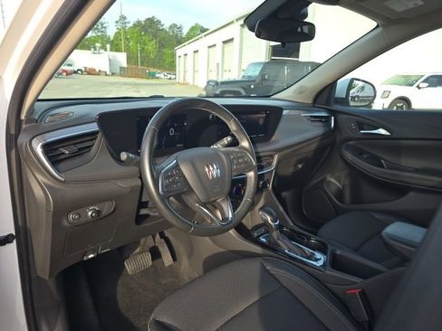 Used 2024 Buick Encore GX Preferred FWD image 21