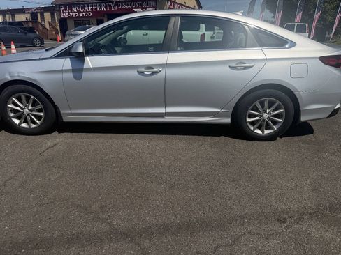 Used 2018 Hyundai Sonata SE FWD image 1