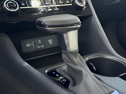 Certified 2025 Hyundai Sonata SE FWD image 30