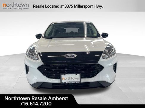 Used 2022 Ford Escape SE w/ SE Sport Appearance Package AWD/4WD image 2