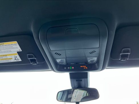 Used 2023 Chevrolet Equinox RS image 40