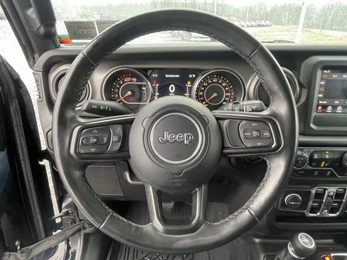 Used 2022 Jeep Wrangler Unlimited Sport image 17
