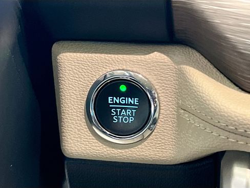 Used 2023 Ford Expedition Max Limited image 24