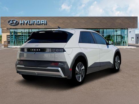 New 2026 Hyundai Ioniq 5 SEL RWD image 7