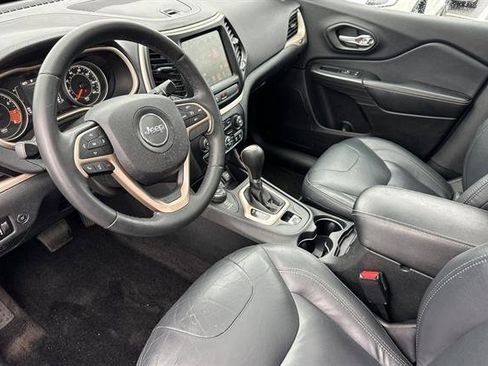 Used 2015 Jeep Cherokee Latitude w/ Comfort/Convenience Group image 9