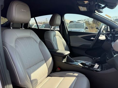 Used 2024 Buick Envista Avenir image 18