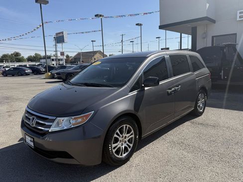Used 2013 Honda Odyssey EX image 2