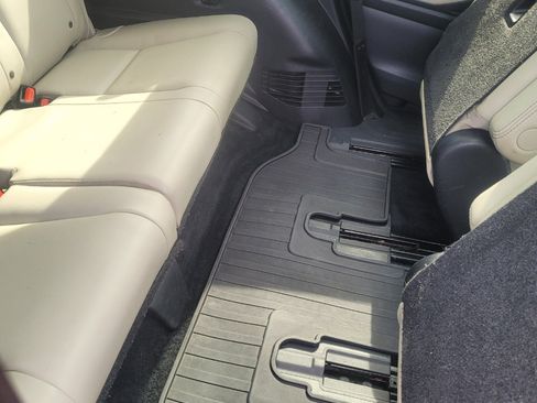 Used 2019 Subaru Ascent Limited w/ Popular Package #3 image 35