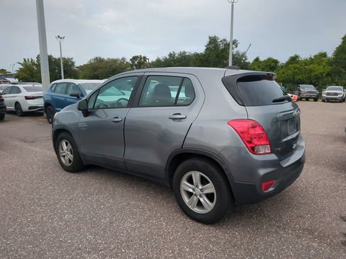 Used 2020 Chevrolet Trax LS FWD image 3