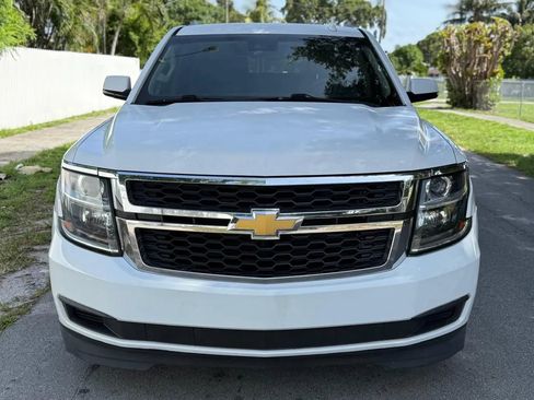 Used 2017 Chevrolet Suburban LT RWD image 5