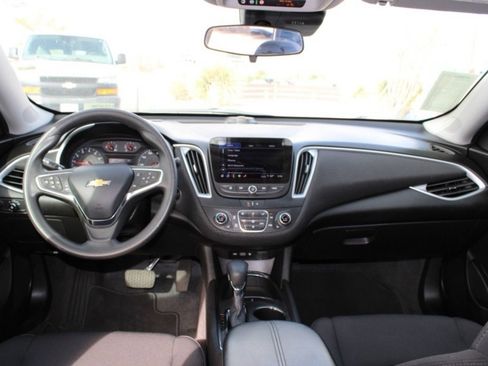 Used 2023 Chevrolet Malibu LT image 24