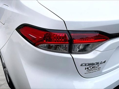 Certified 2025 Toyota Corolla LE FWD image 29