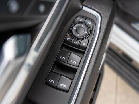 Used 2024 GMC Sierra 3500 Denali w/ Denali Reserve Package image 19