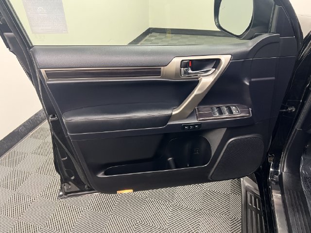 Used 2020 Lexus GX 460 Premium w/ Premium Package AWD/4WD image 9