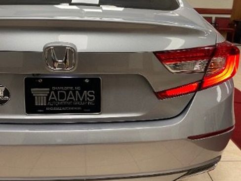 Used 2018 Honda Accord EX-L image 11