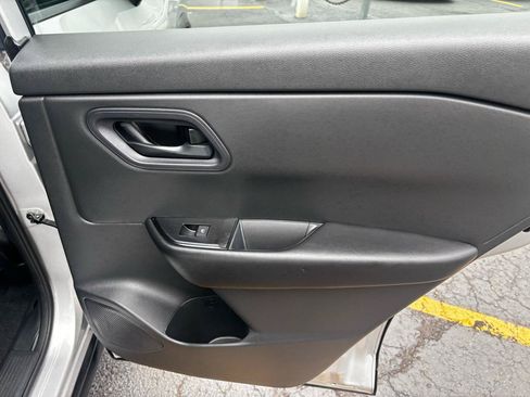 Used 2024 Nissan Rogue S AWD/4WD image 24