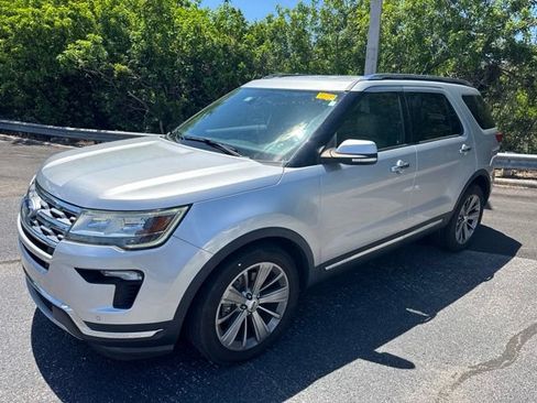 Used 2018 Ford Explorer Limited FWD image 1