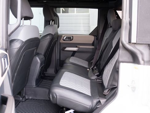 Used 2023 Ford Bronco Wildtrak AWD/4WD image 17