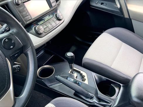 Used 2013 Toyota RAV4 XLE FWD image 16