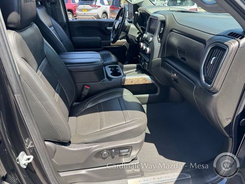 Used 2023 GMC Sierra 2500 Denali w/ Denali Black Diamond Edition AWD/4WD image 24