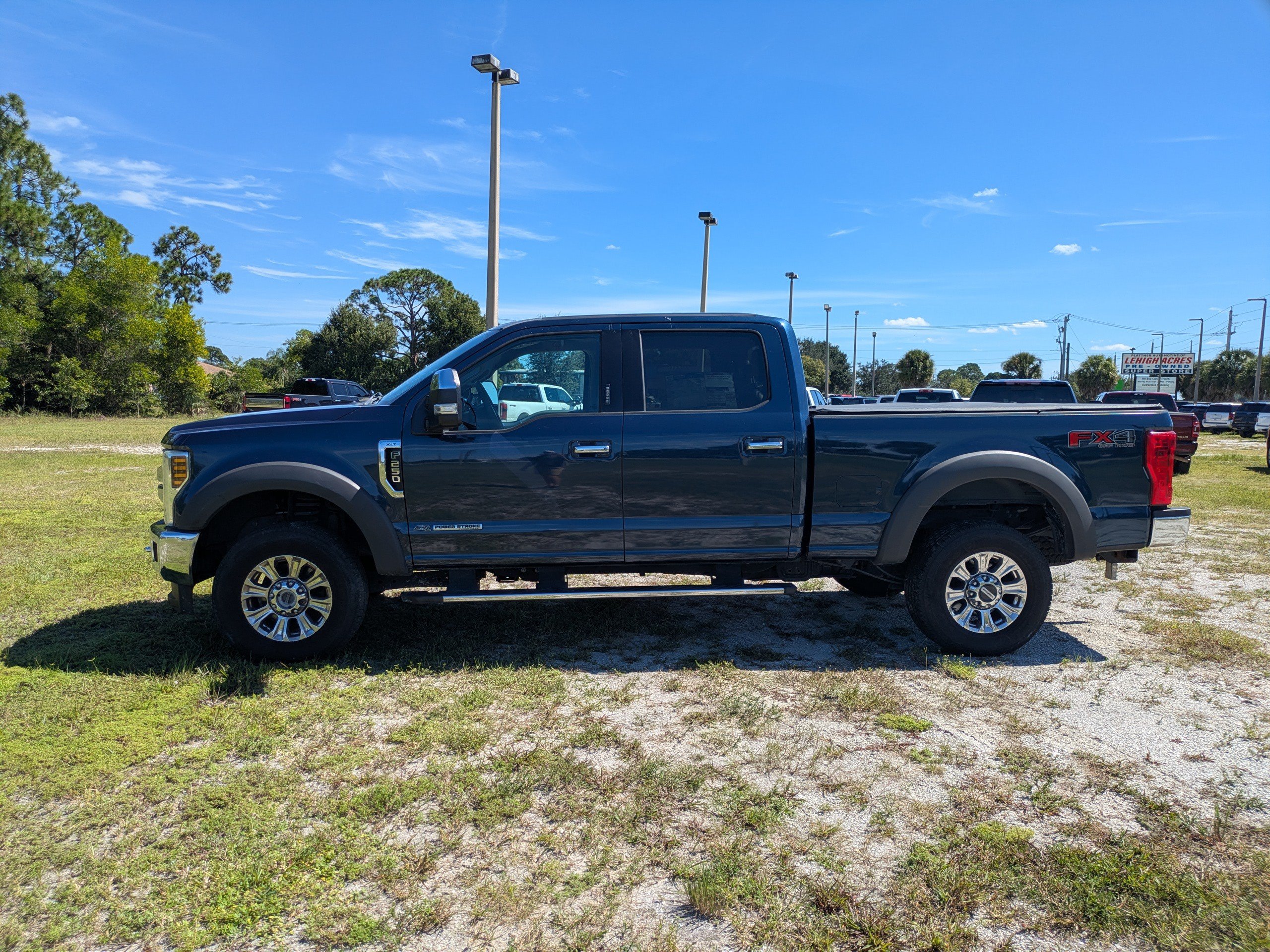 Used 2019 Ford F250 XLT w/ XLT Premium Package AWD/4WD image 7