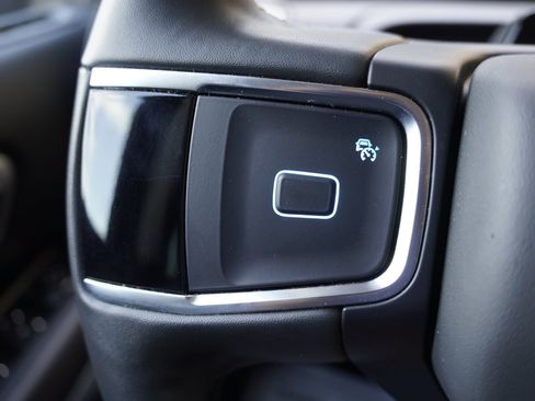 Used 2025 Ford Expedition Max Active AWD/4WD image 17