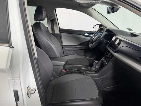 Used 2023 Volkswagen Taos SE w/ Panoramic Sunroof Package FWD image 27