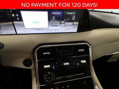 New 2025 Nissan Armada Platinum image 17